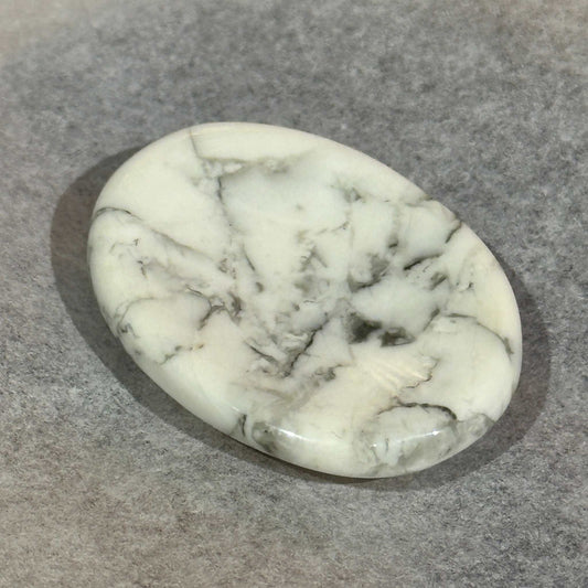 Premium Howlite Pocket Stone for Peace and Mindfulness