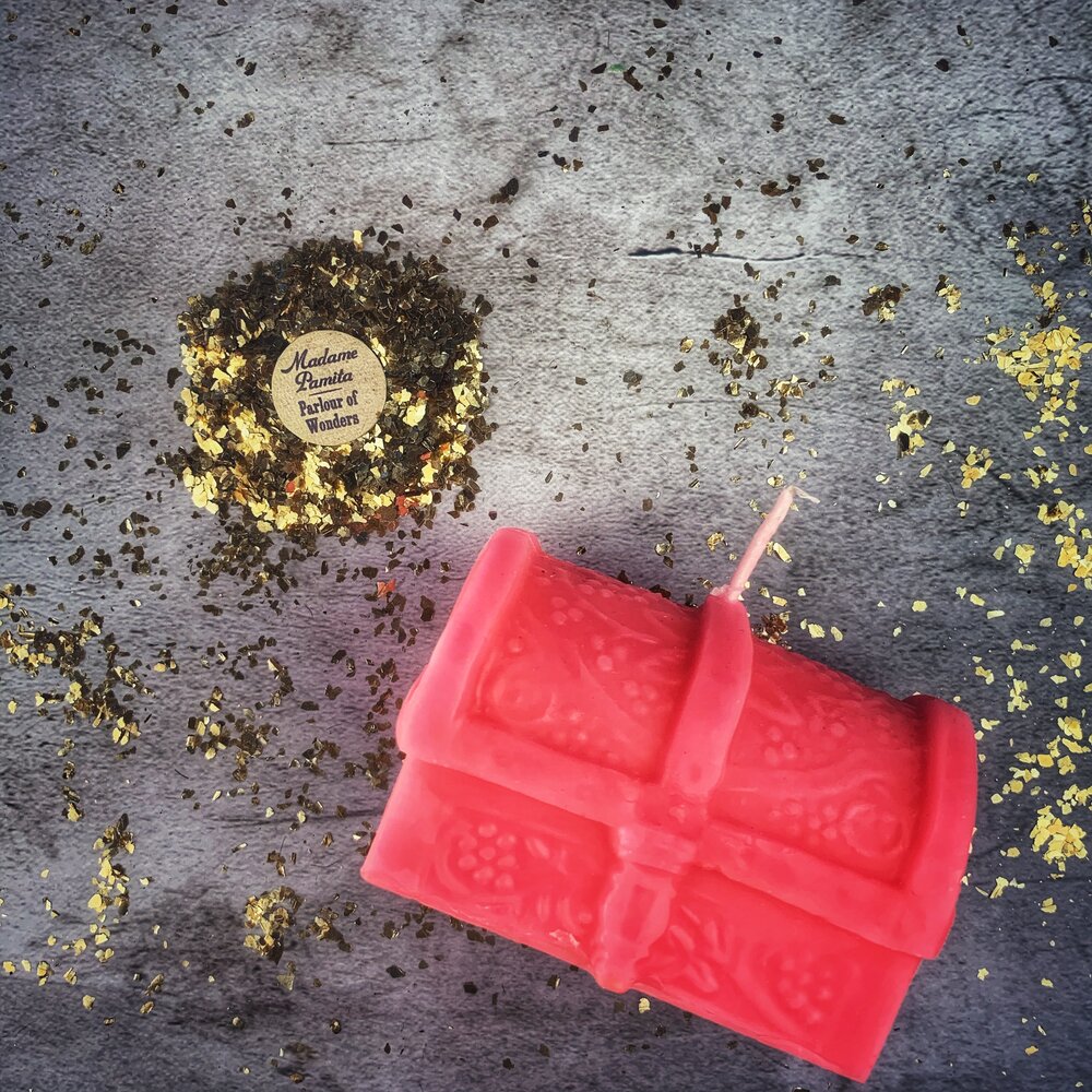 Beeswax Treasure Chest Spell Candle - Unlock Blessings & Abundance Magic