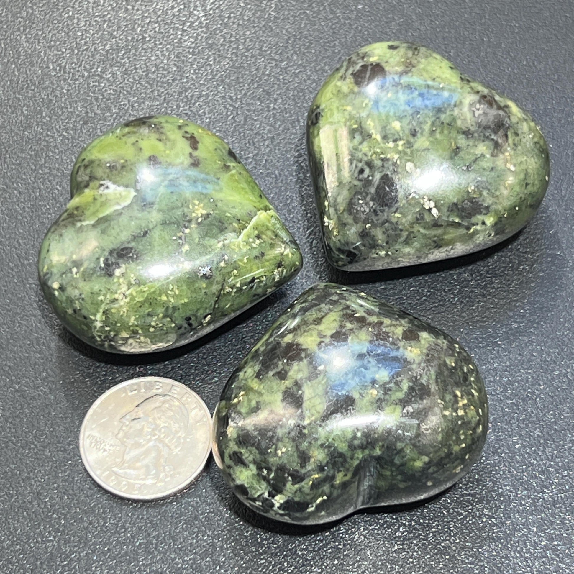 Green Nephrite Jade Puffy Heart Crystal Carving Wholesale