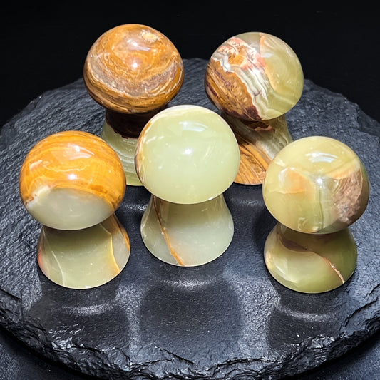 Green Banded Onyx Mushroon Crystal Carving Wholesale