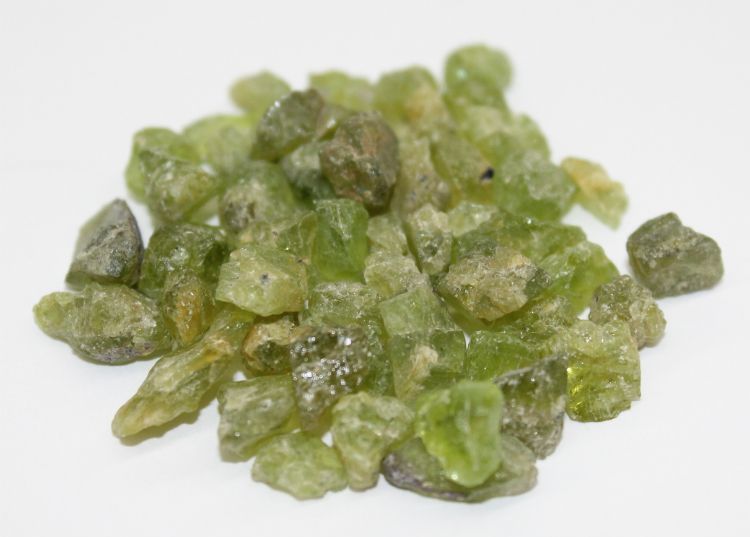 Peridot Rough Chips 10g