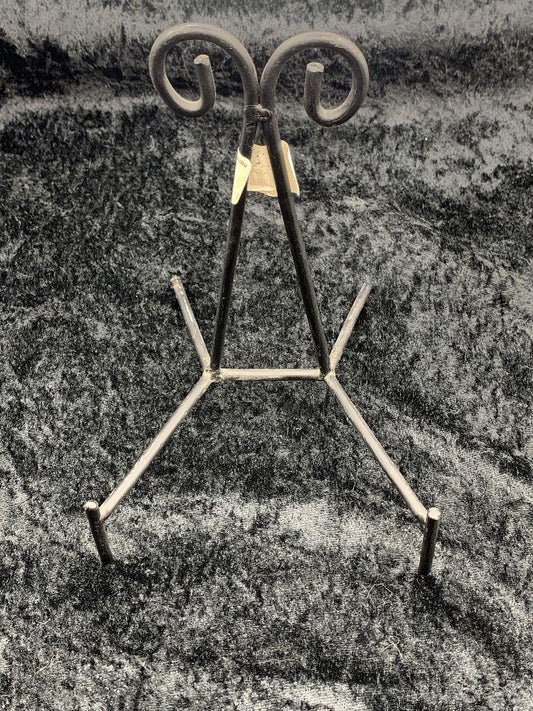 Wrought Iron Scroll Medium