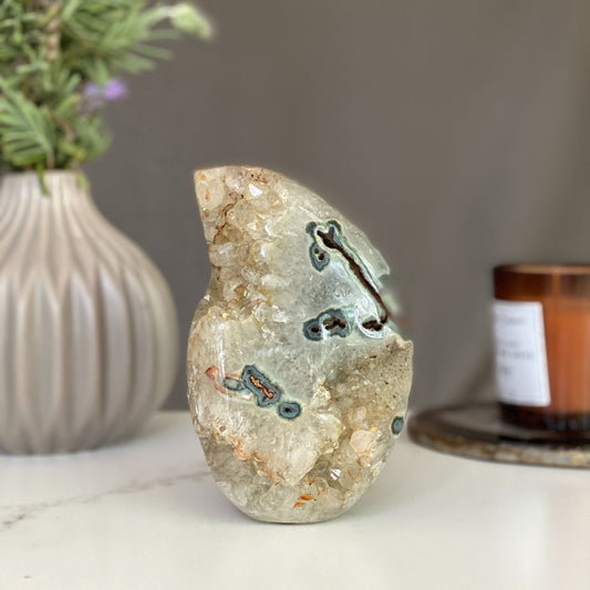 Uruguayan Green & Red Agate Flame – 1.3 lb, 5 Inches