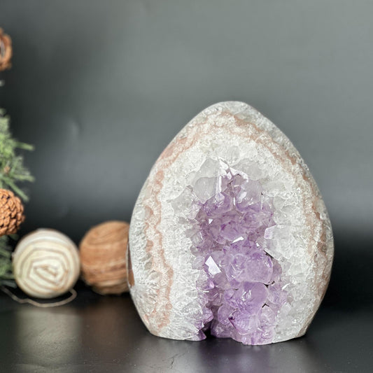 Uruguayan Amethyst & Agate Geode Cave – 7.9 lb, 7 Inches