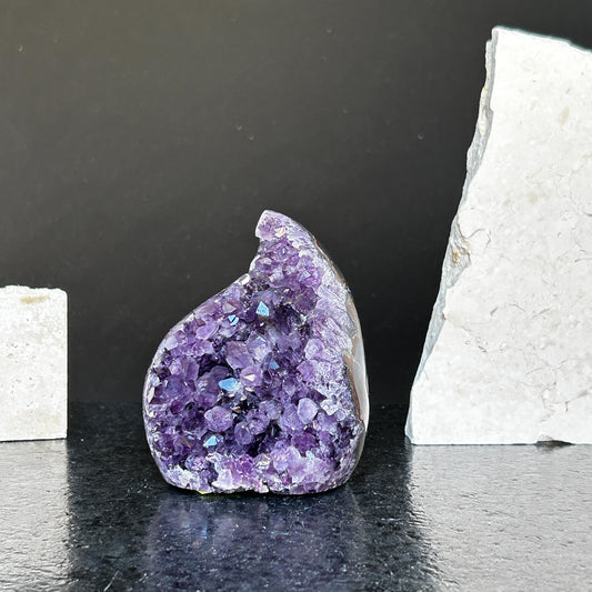 Uruguayan Amethyst Flame with Black Agate Edges – 1.5 lb, 4.5 Inches
