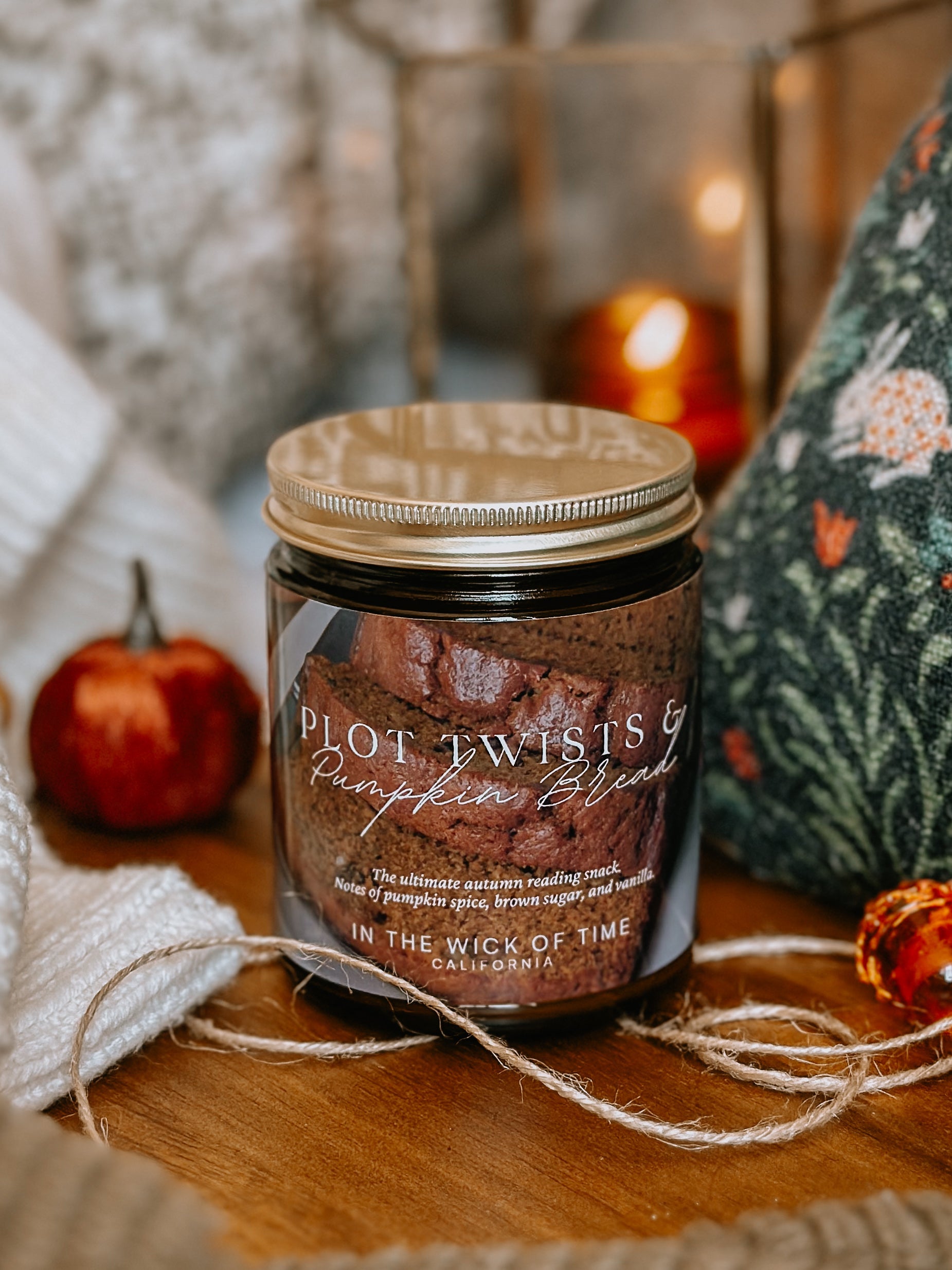 Aromatic Spiced Pumpkin Bread Candle With Plot Twists Scent