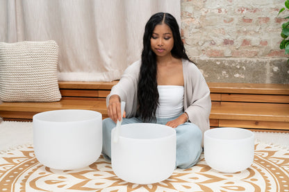 3-Piece White-Frosted Crystal Singing Bowl Set, G4/E4/C4, 432 Hz