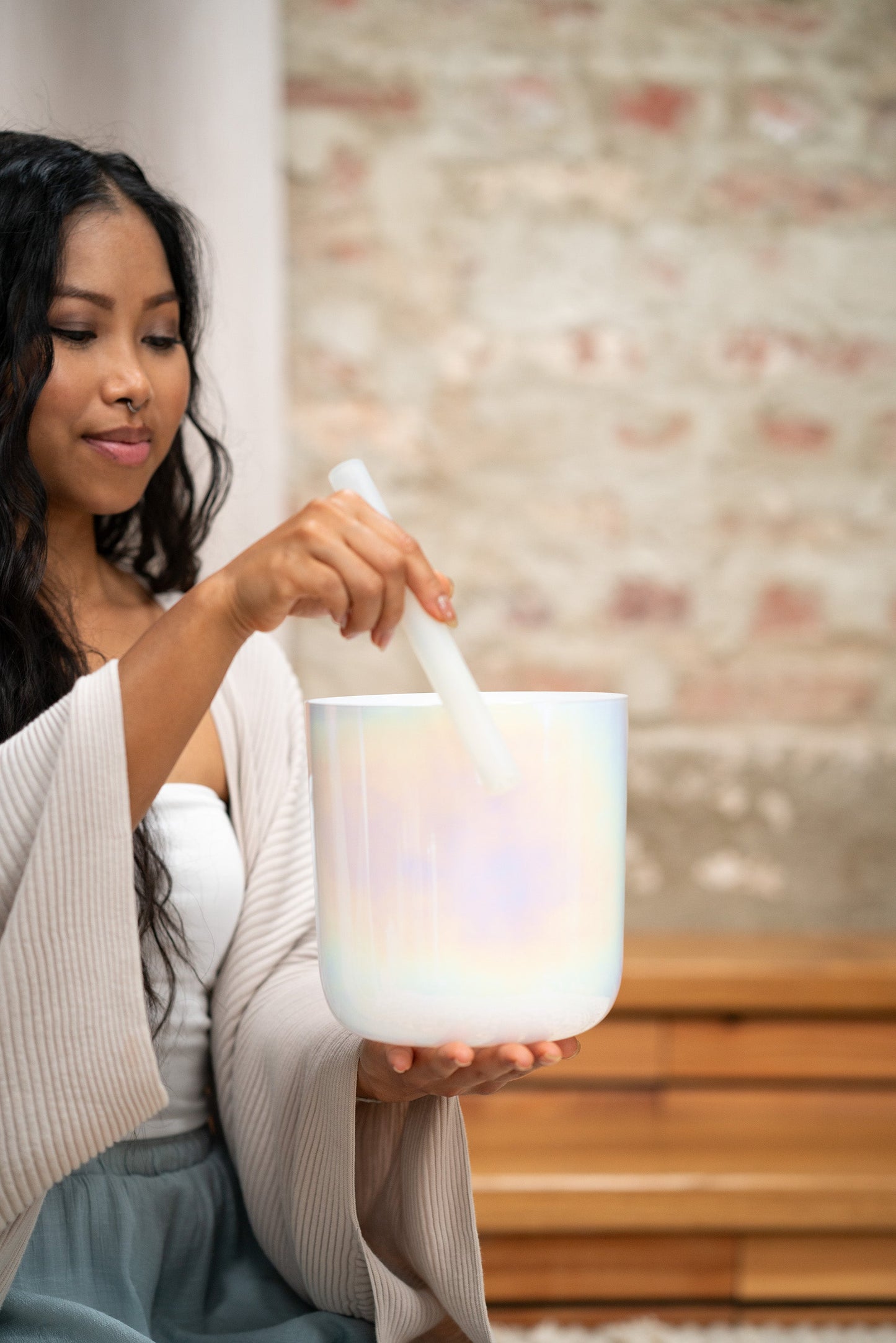 7" Essence Crystal Singing Bowl, Note B3, Creamy, Crown Chakra, 440 Hz