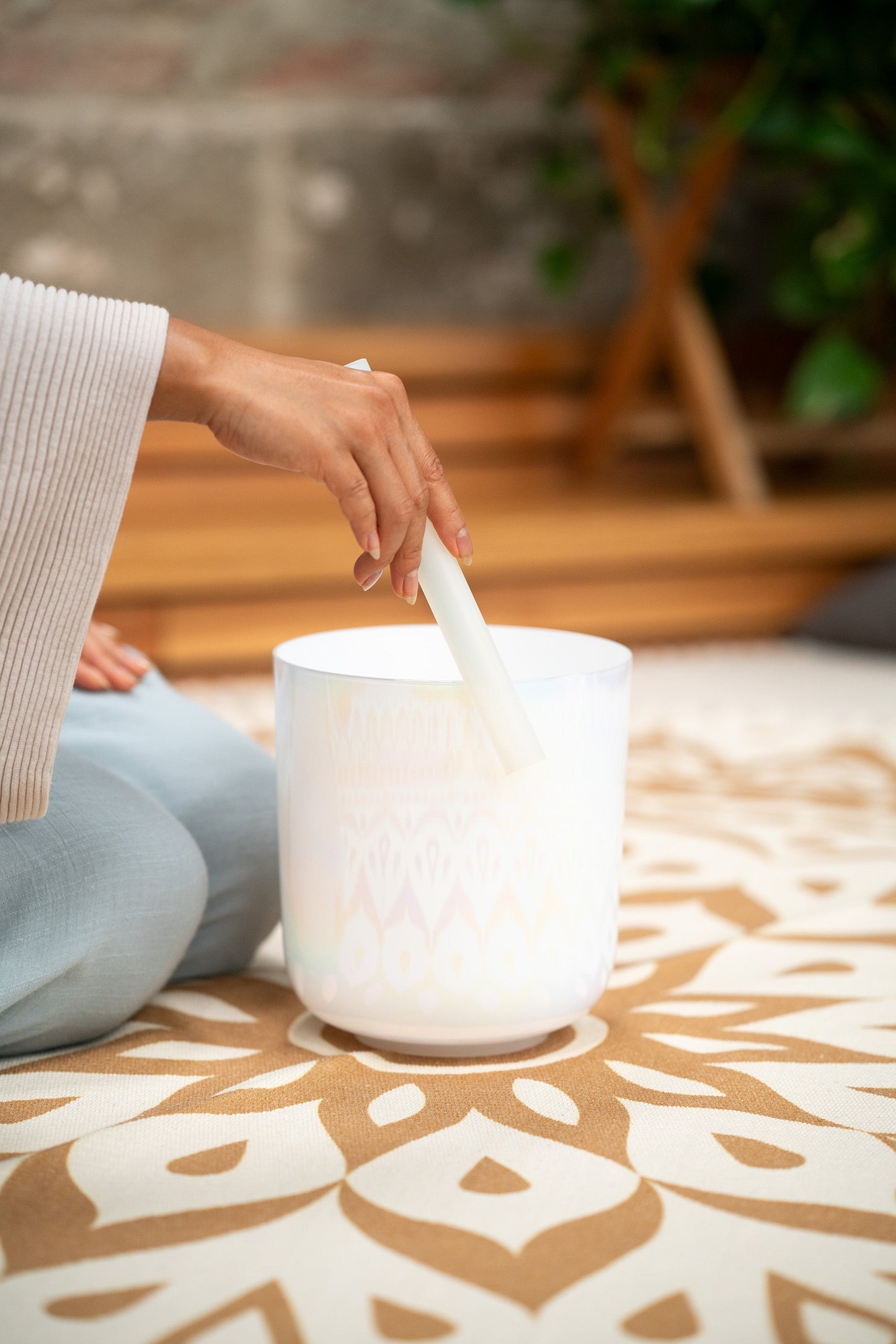 7" Essence Crystal Singing Bowl, Note B3, Creamy, Crown Chakra, 440 Hz