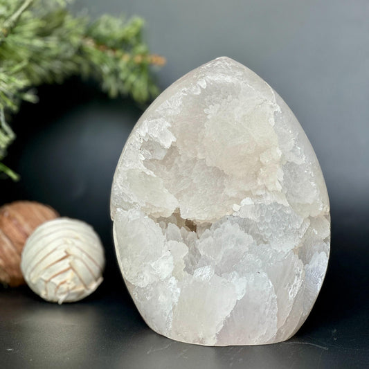 Uruguayan White Quartz & Agate Crystal Formation – 6.3 lb, 7 Inches