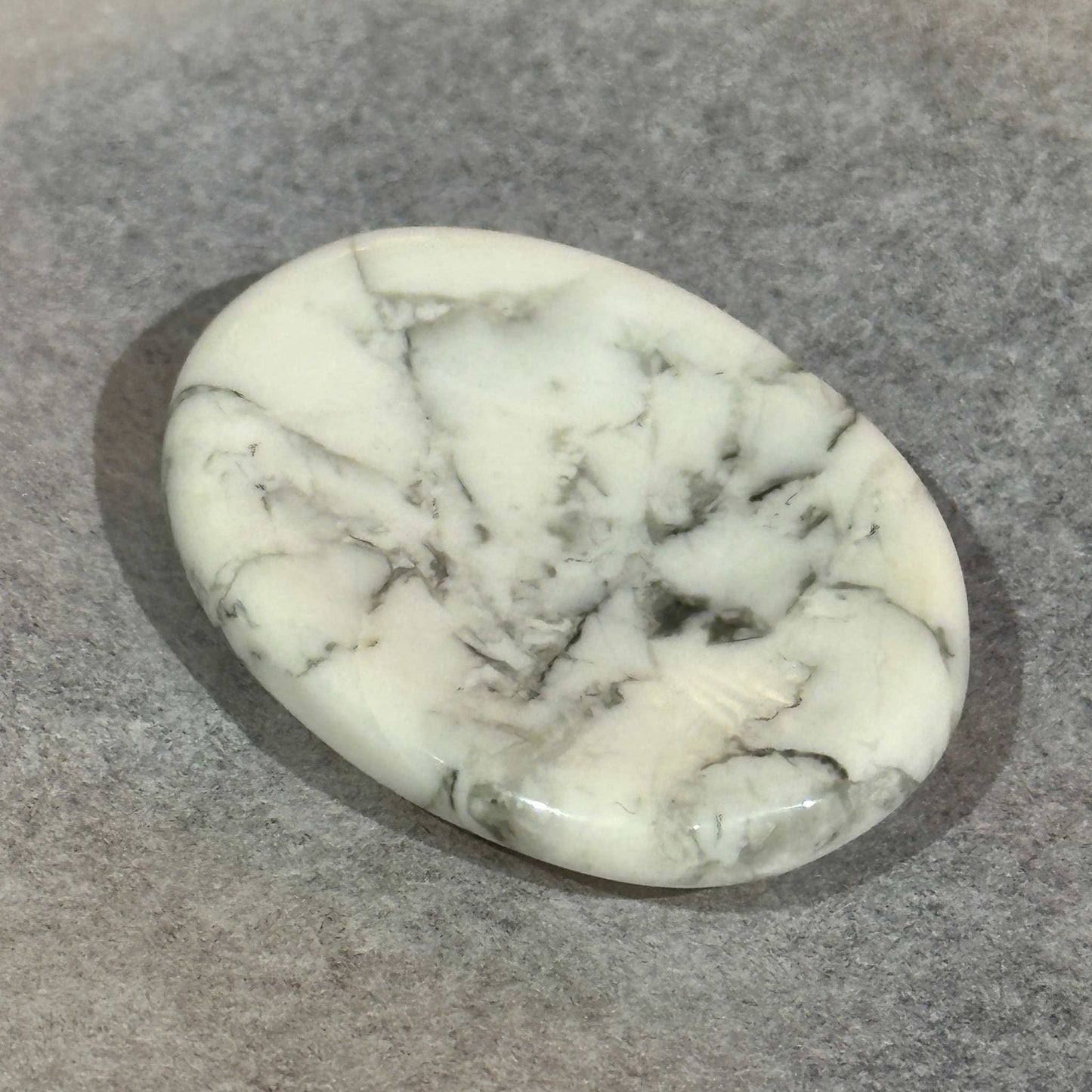 Premium Howlite Pocket Stone for Peace and Mindfulness
