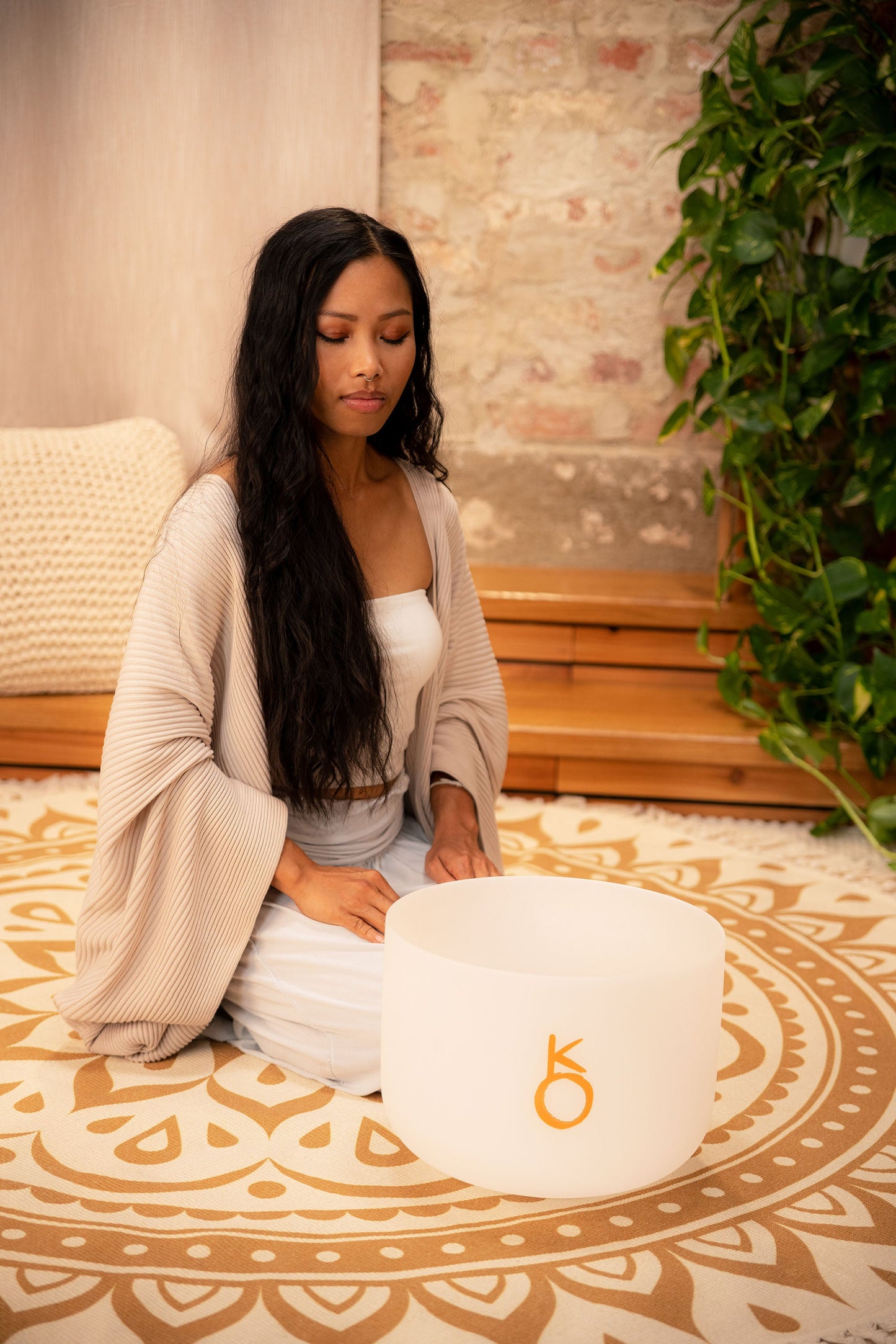 12" Planetary Tuned Crystal Singing Bowl, Chiron 172.86 Hz